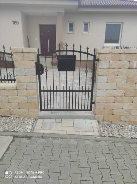 2813486155527742697414052447536274036642580n